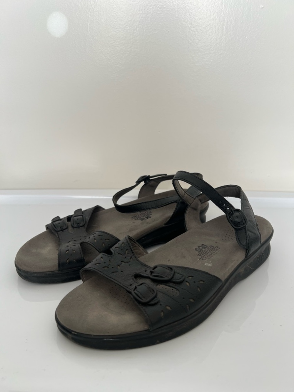 SAS Duo - Buckle Sandal "Black" 9.5W Wide Leather Adjustable Comfort